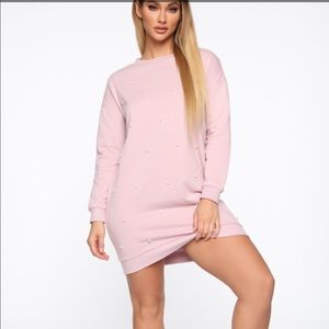 Girl with pearl tunic